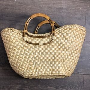 Elegant Tan Woven Handbag